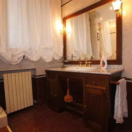 Agora Bed & Breakfast *